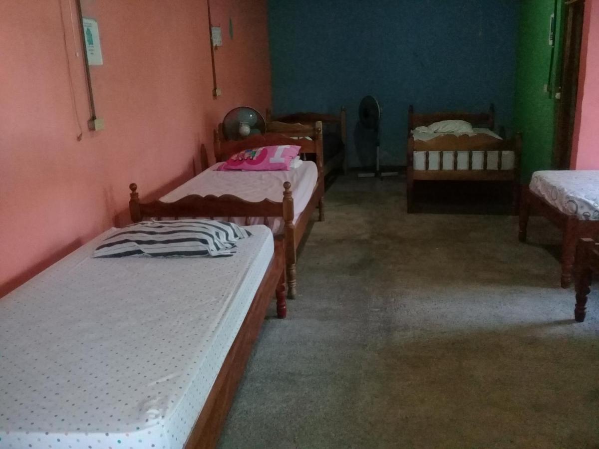 Hostal Maria Rivas Εξωτερικό φωτογραφία