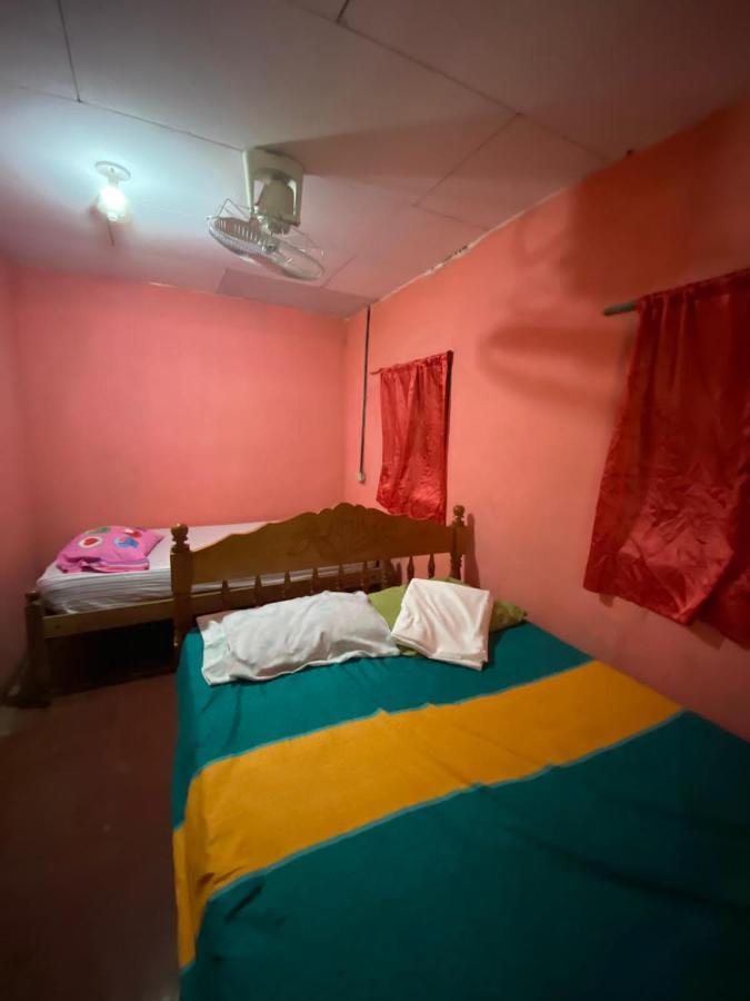 Hostal Maria Rivas Εξωτερικό φωτογραφία