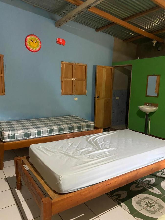 Hostal Maria Rivas Εξωτερικό φωτογραφία
