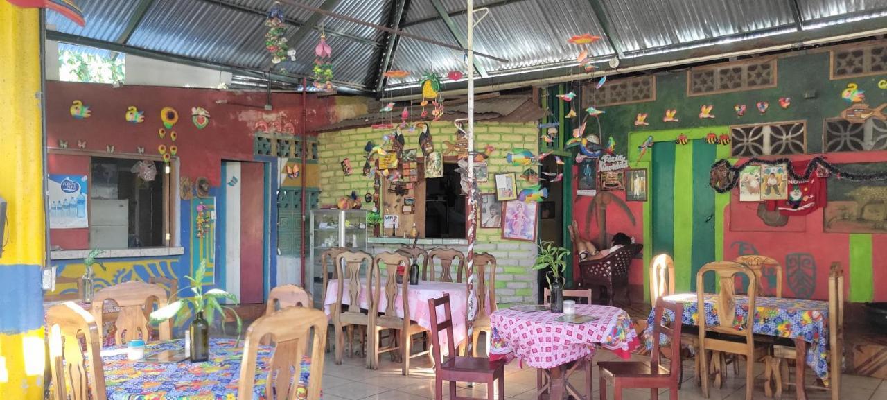 Hostal Maria Rivas Εξωτερικό φωτογραφία
